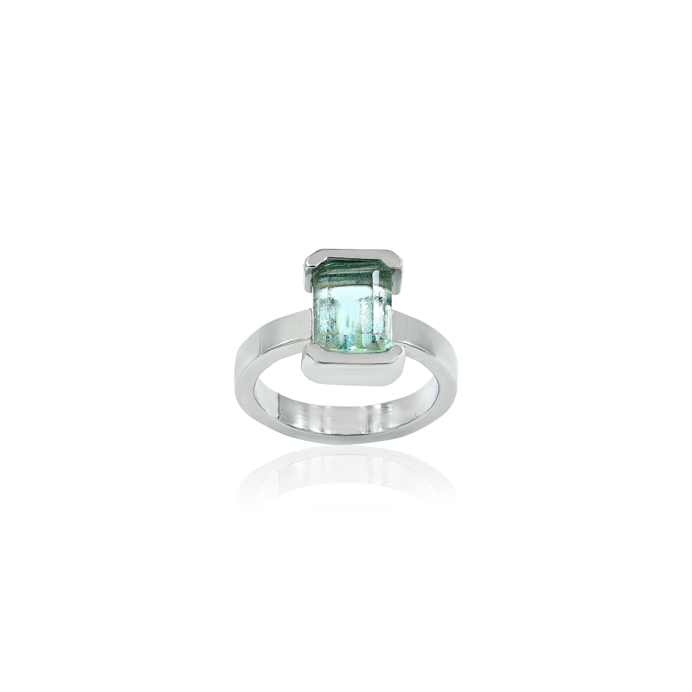 Blue Topaz Ring (3.00 Carat / 3.30 Ratti)