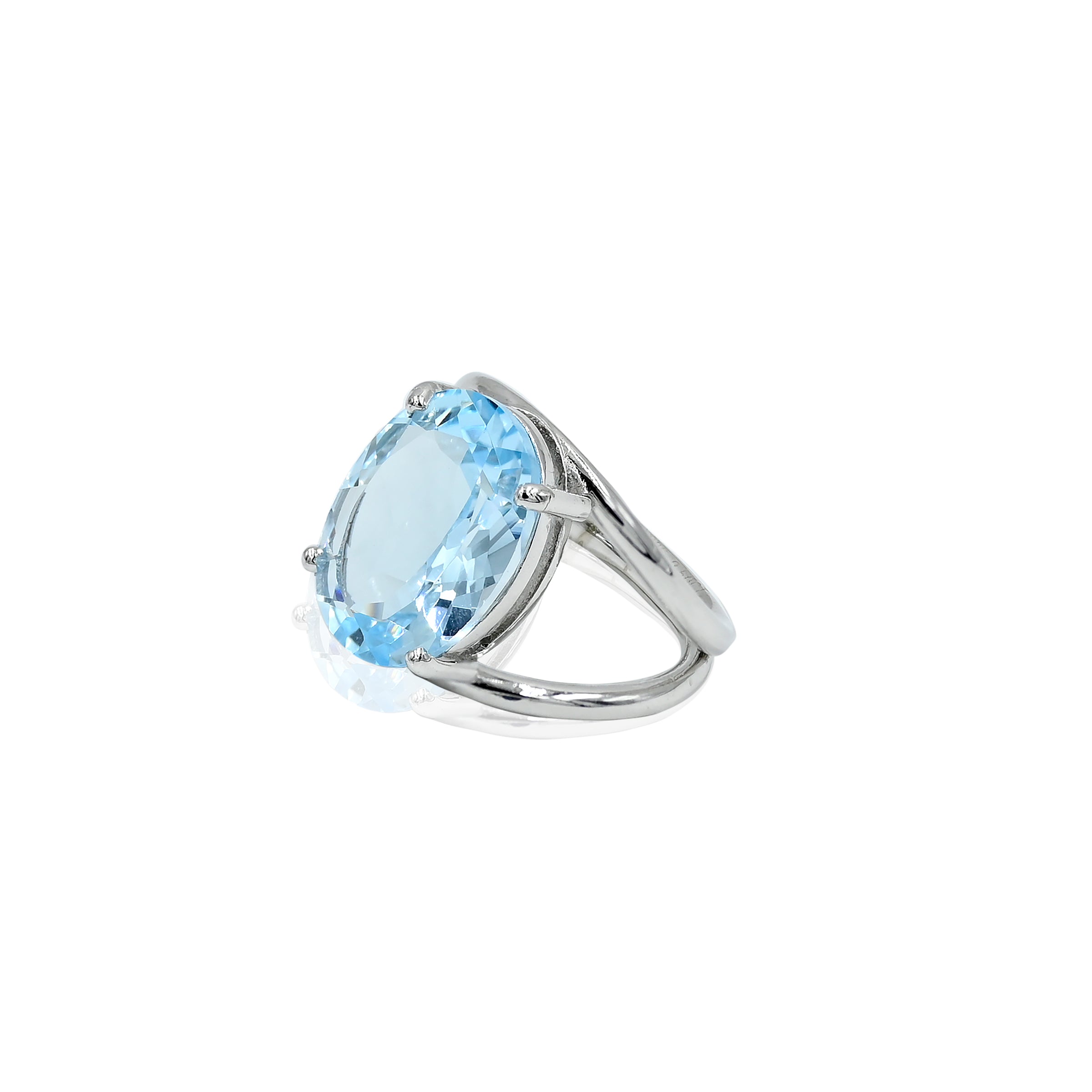 Blue Topaz Ring (9.50 Carat / 10.45 Ratti)