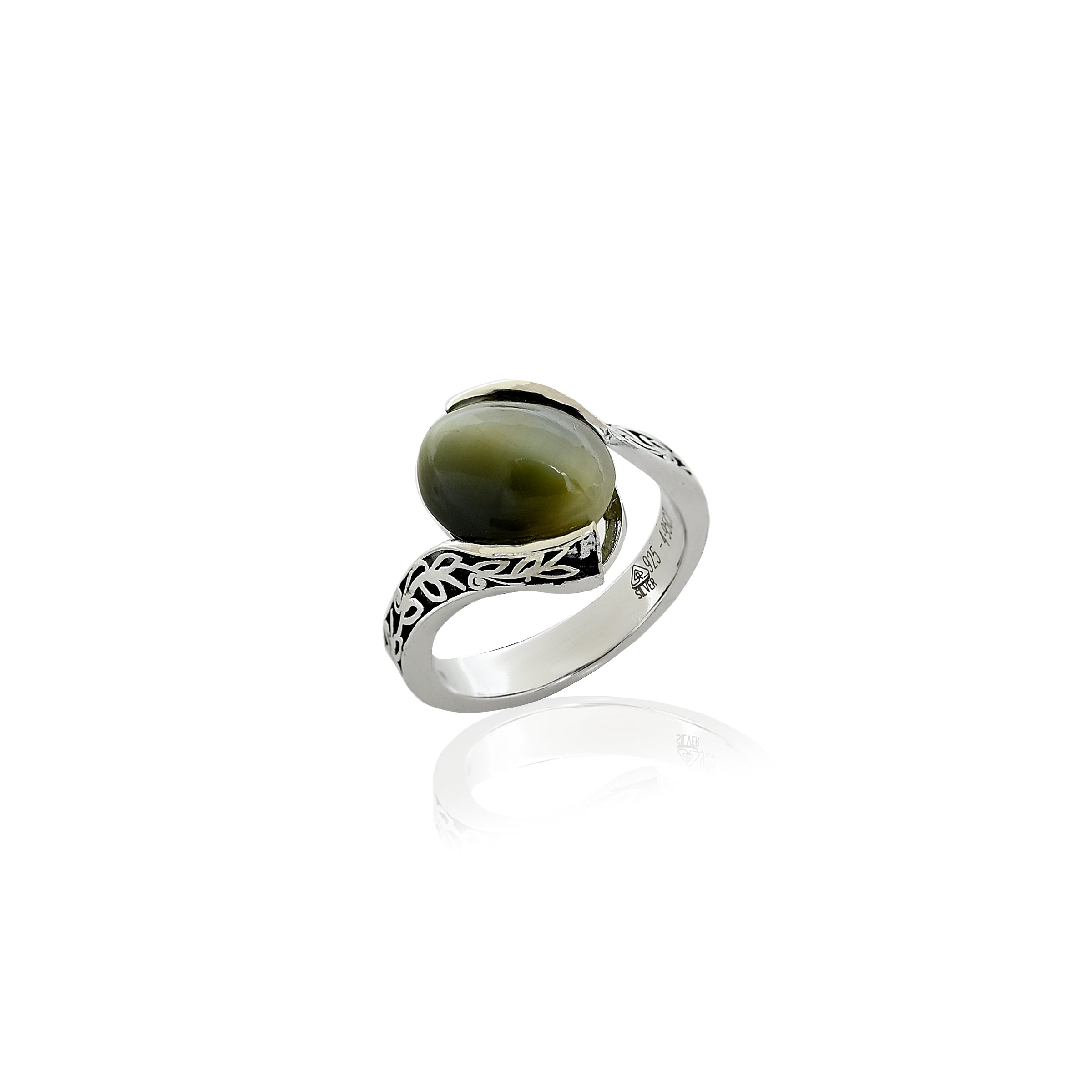 Natural Cat's eye 4.95ct(5.35 Ratti) Ring