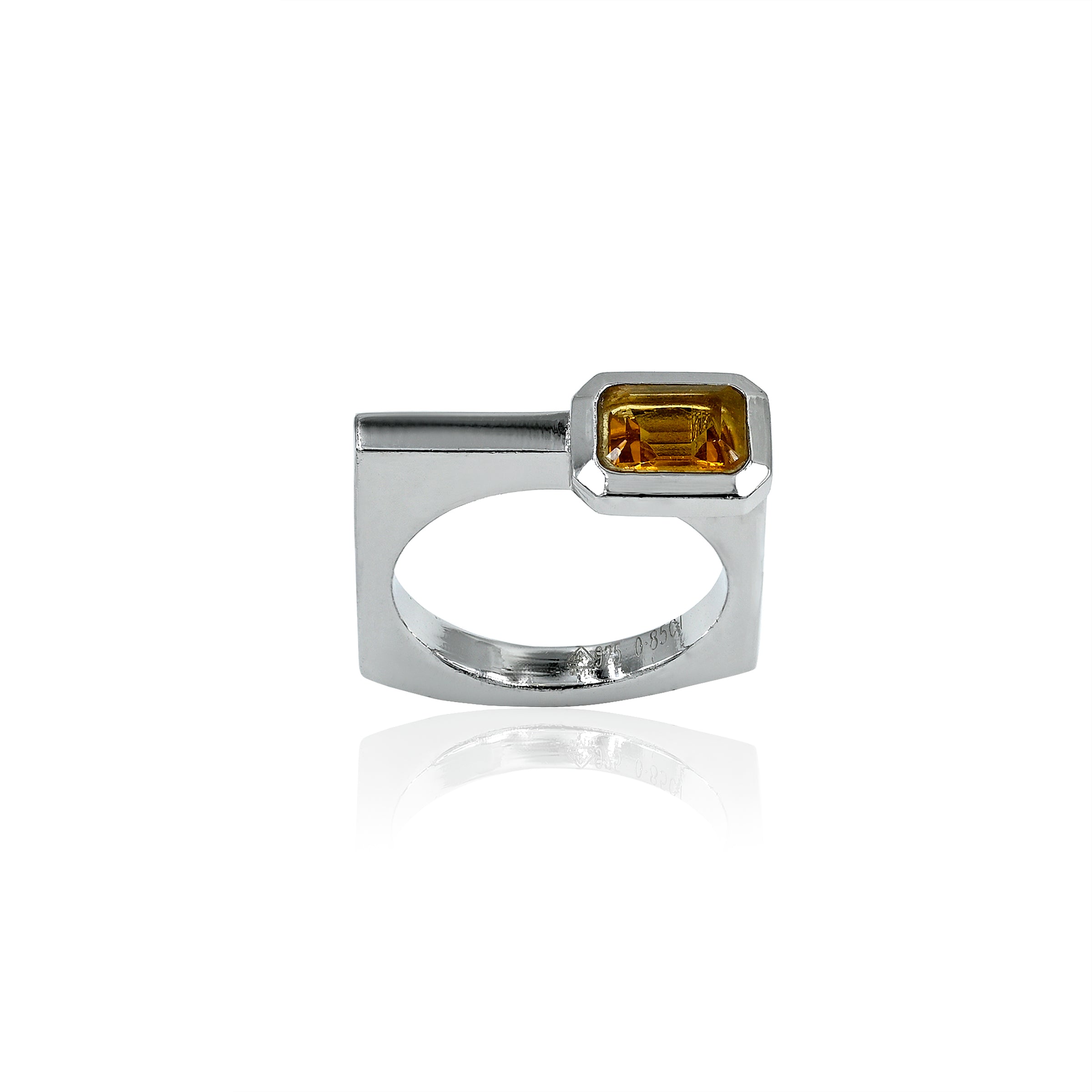 Citrine Ring (0.85 Carat / 0.94 Ratti)