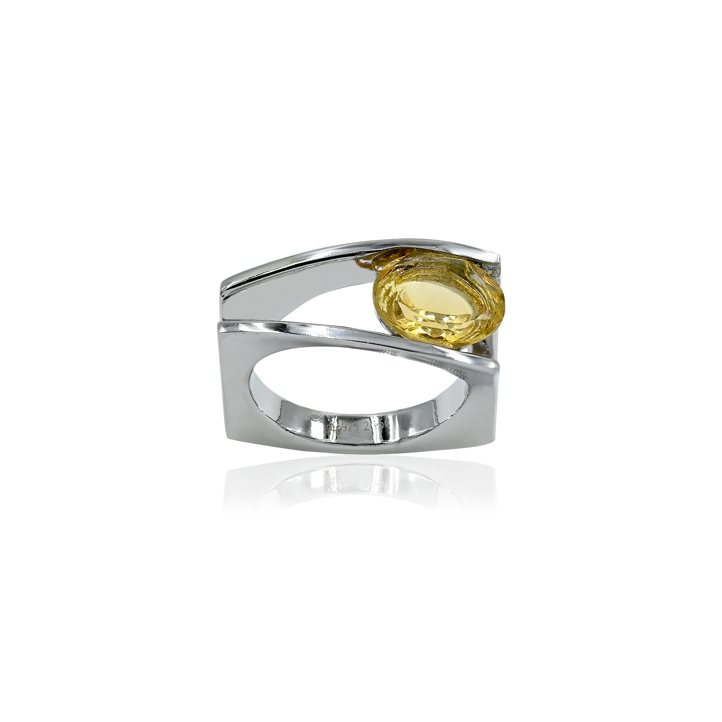 Citrine Ring (2.95 Carat / 3.25 Ratti)