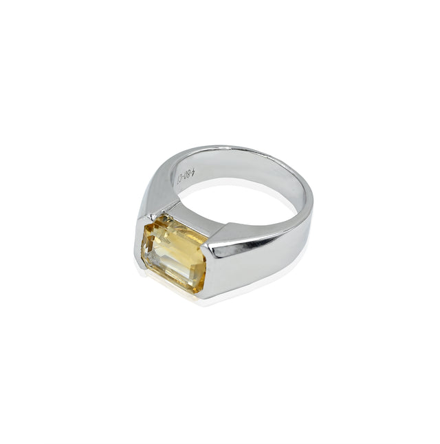 Citrine Ring (4.80 Carat / 5.28 Ratti)