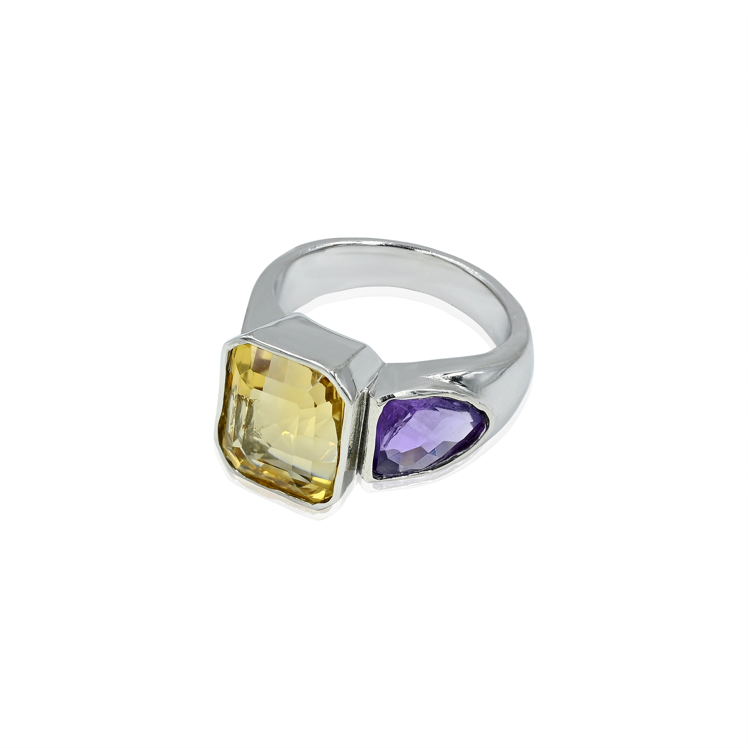 Citrine Ring (6.20 Carat / 6.82 Ratti)