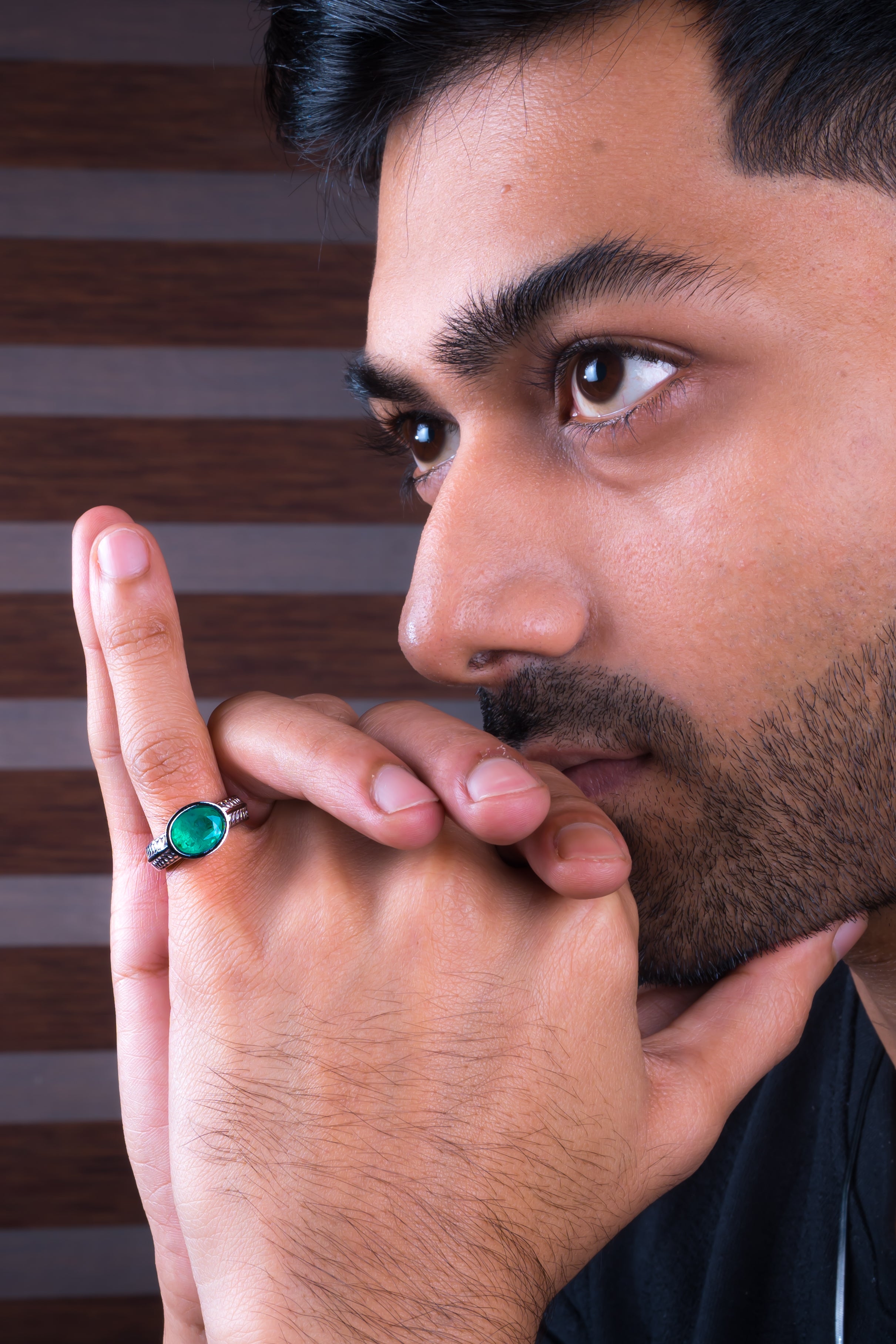 Natural Zambian Emerald (Panna) 2.55ct (2.80 Ratti) Faceted Oval Cut Unisex Ring