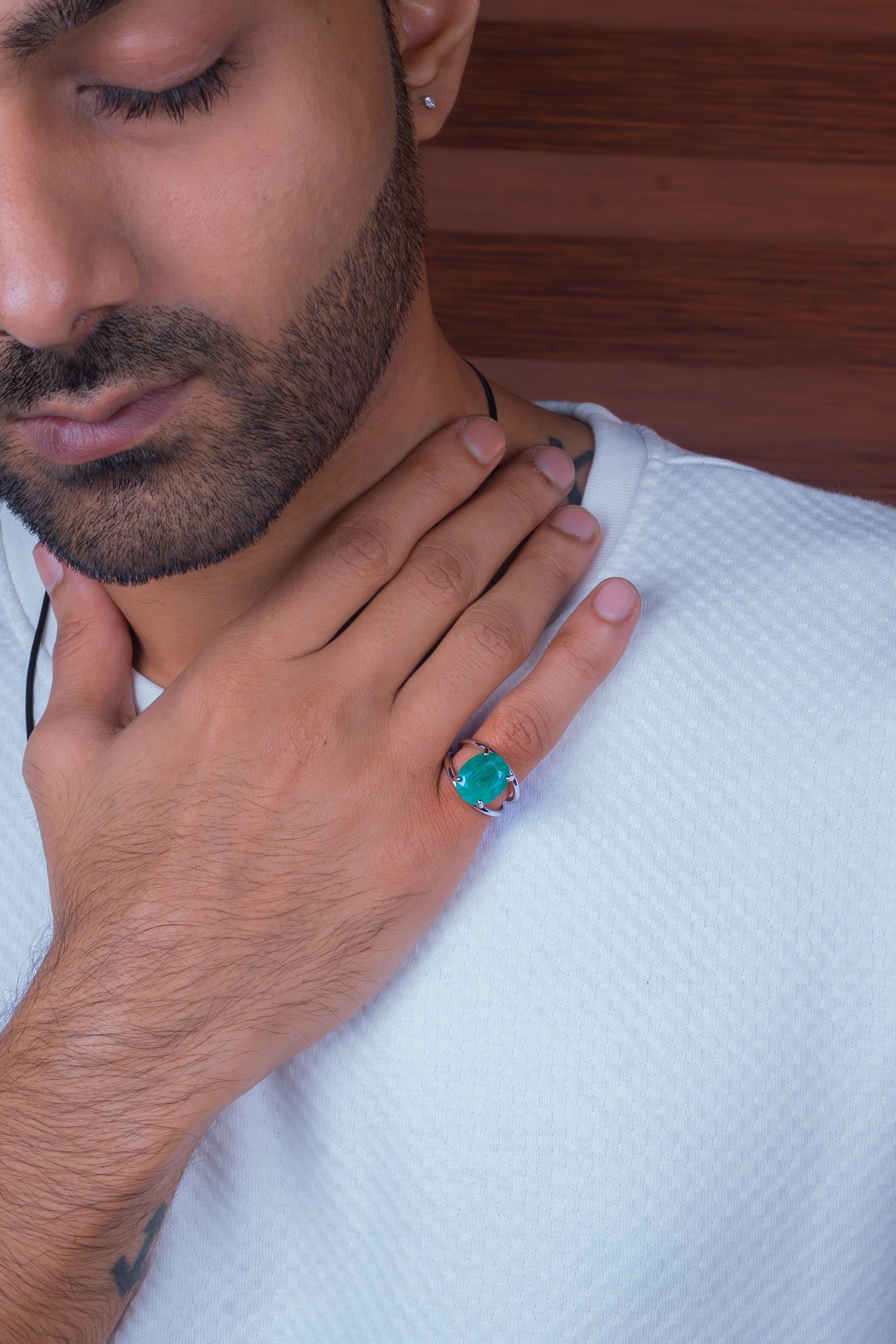 Natural Zambian Emerald (Panna) 6.20ct (6.82 Ratti) Faceted Oval Cut Ring