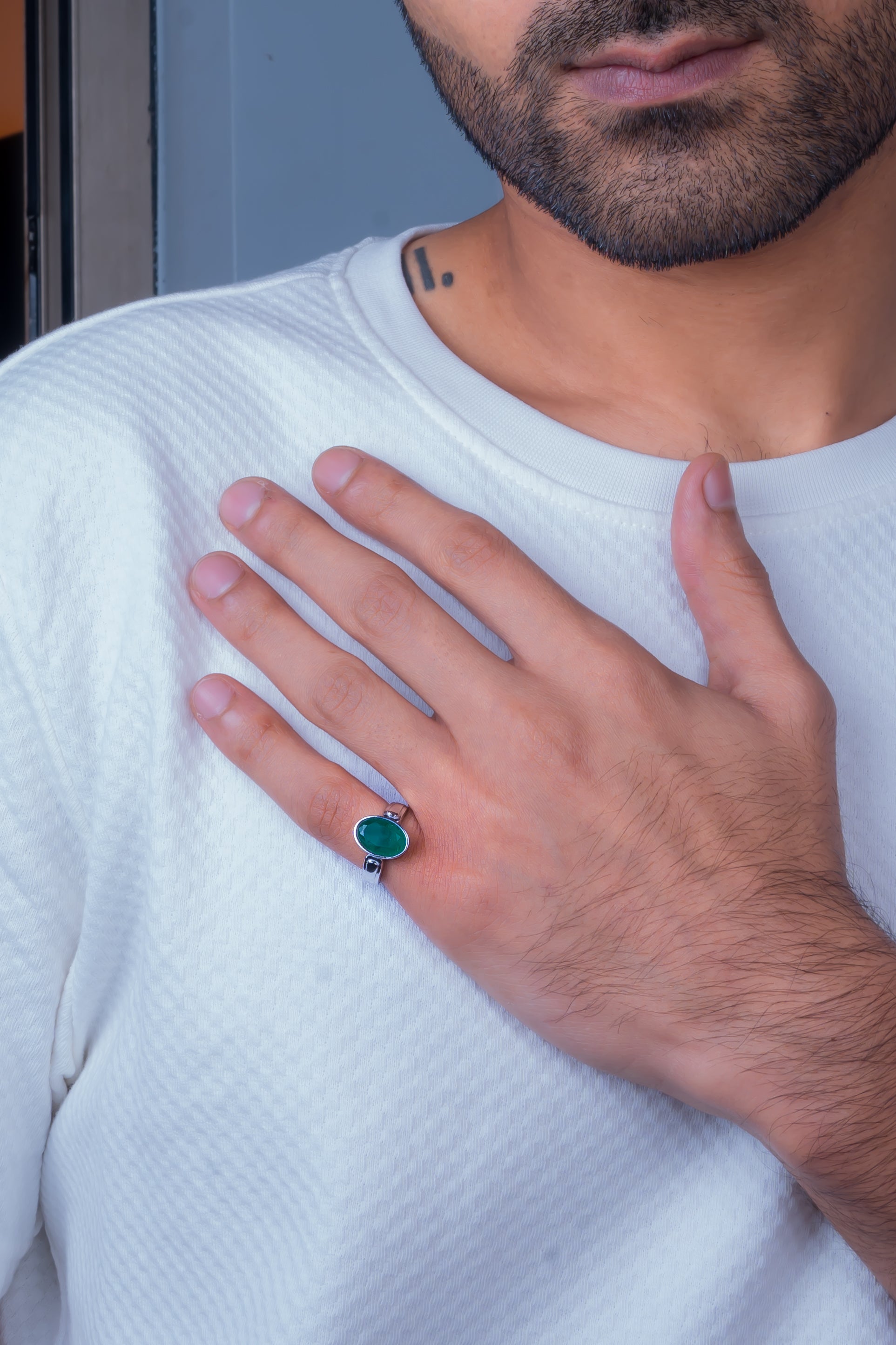 Natural Zambian Emerald (Panna) 3.15ct (3.47 Ratti) Faceted Oval Cut Unisex Ring