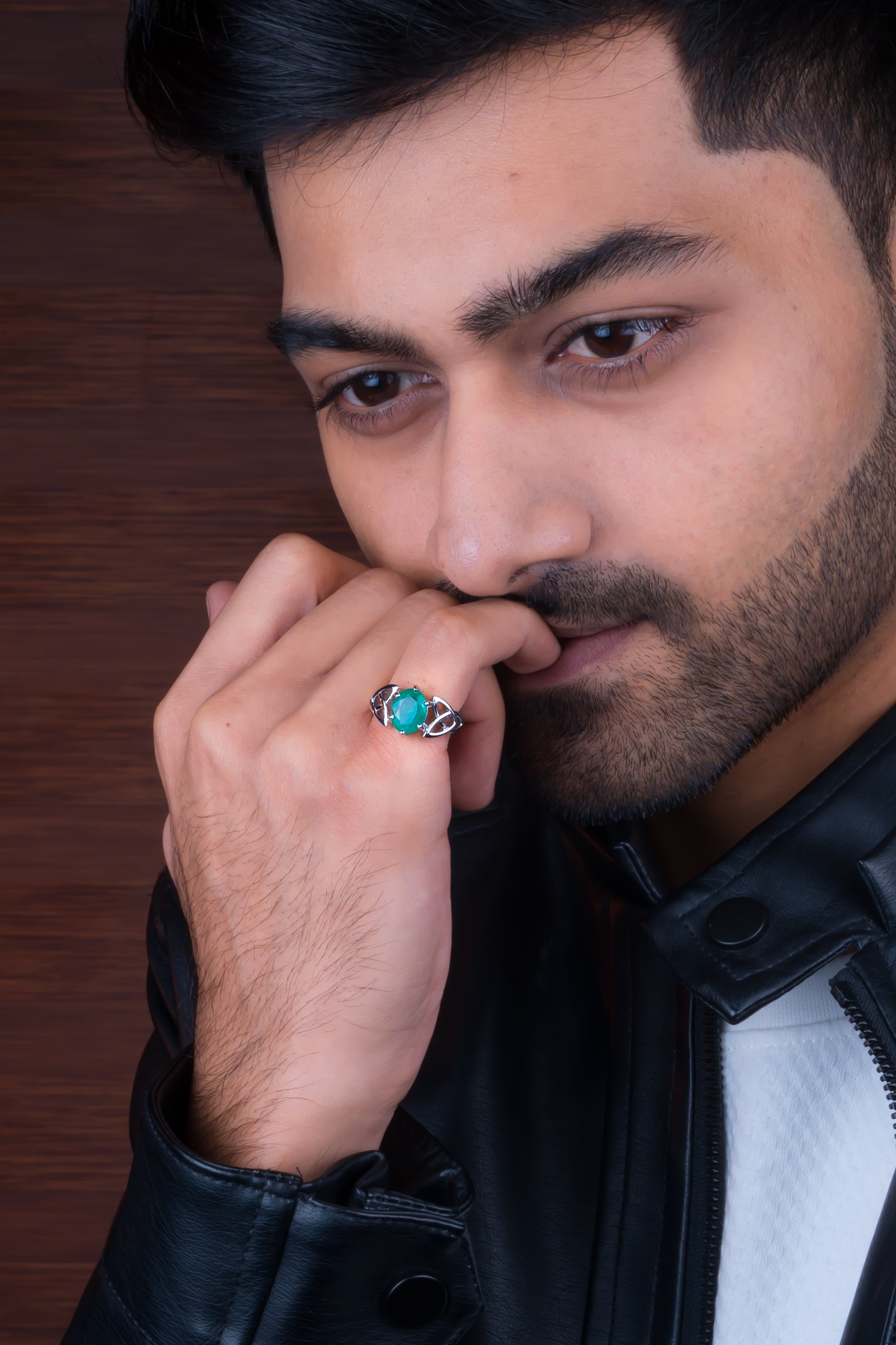 Natural Zambian Emerald (Panna) 3.15ct (3.46 Ratti) Faceted Oval Cut Ring