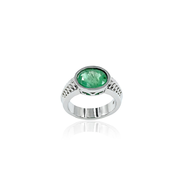 Natural Zambian Emerald (Panna) 2.55ct (2.80 Ratti) Faceted Oval Cut Unisex Ring