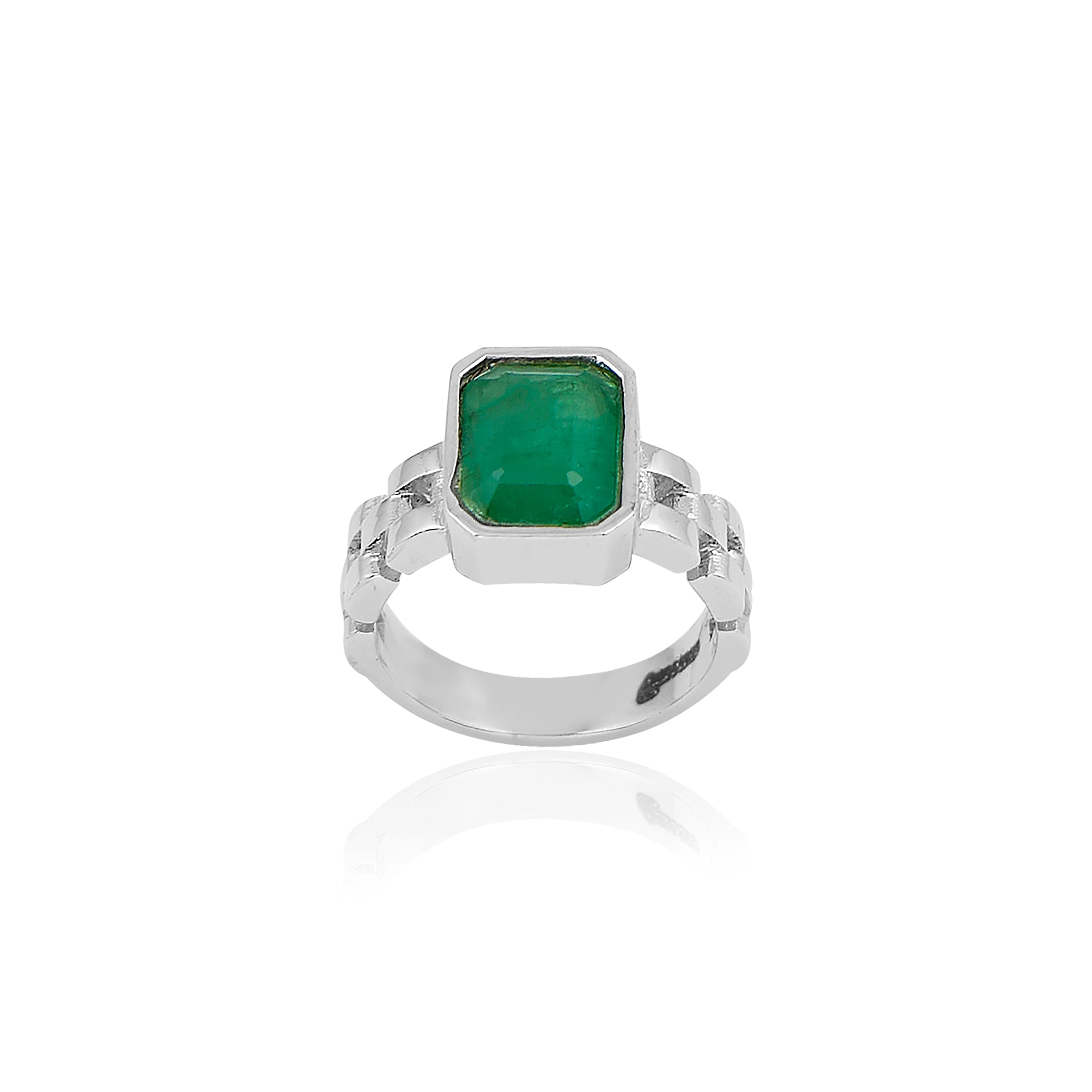 Natural Zambian Emerald (Panna) 3.55ct (3.91 Ratti) Faceted Oval Cut Ring