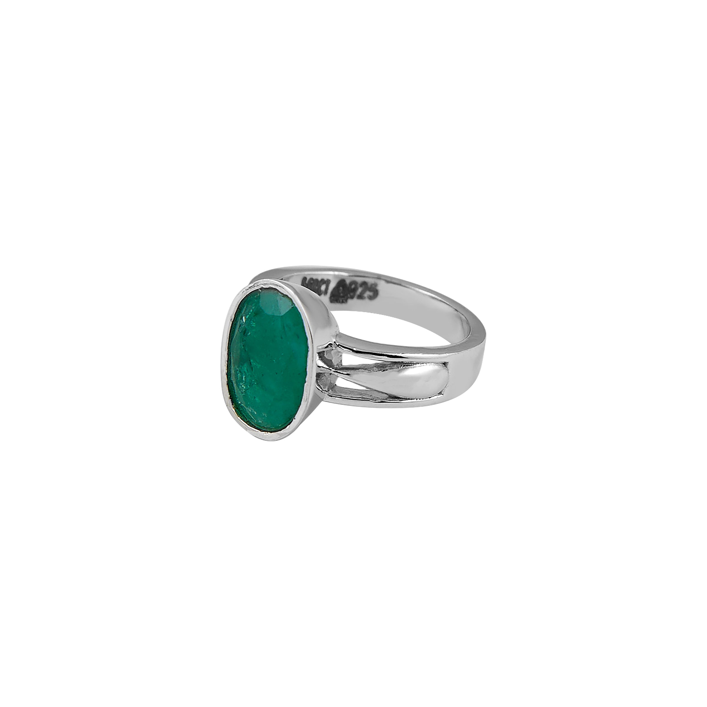 Natural Zambian Emerald (Panna) 3.60ct (3.96 Ratti) Faceted Oval Cut Unisex Ring