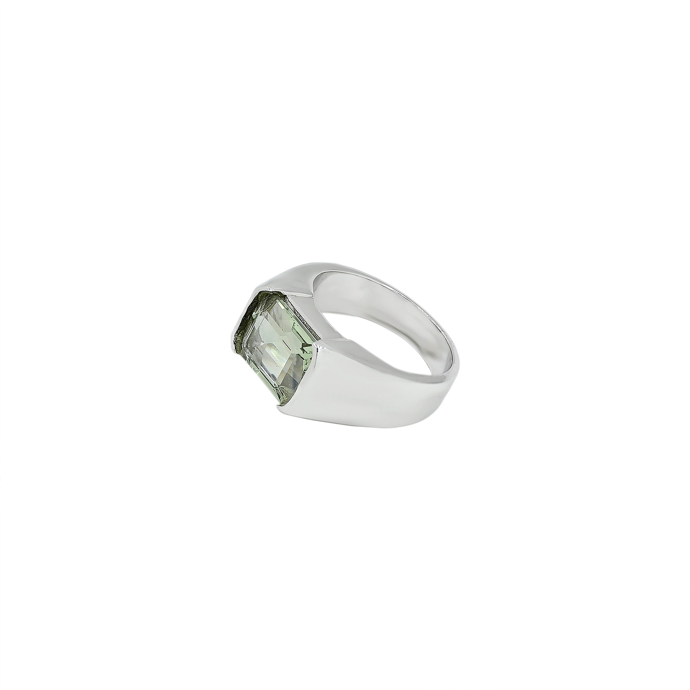 Green Amethyst Ring (4.10 Carat / 4.51 Ratti)