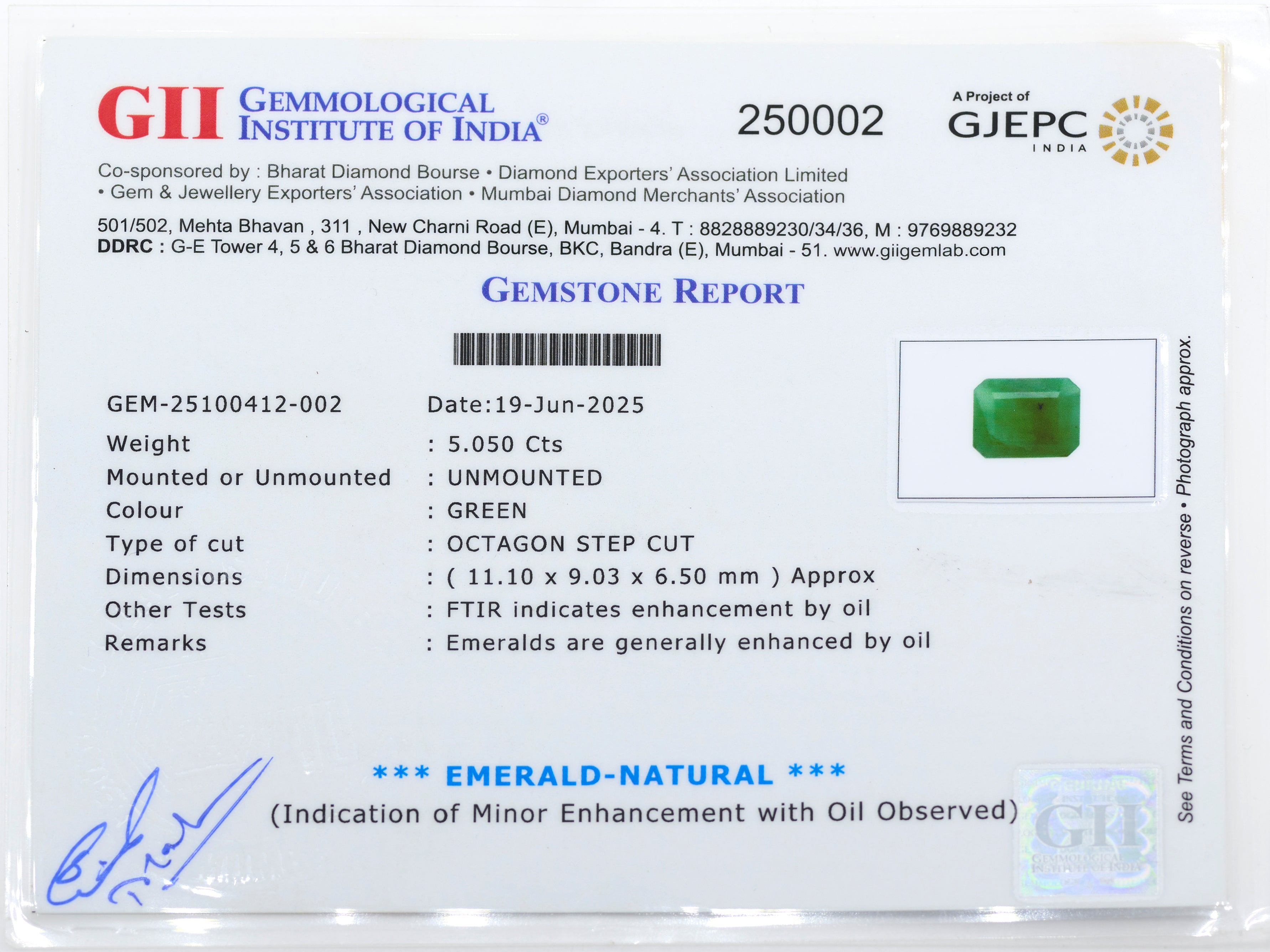 Natural Emerald (5.05 Carat and 5.56 Ratti)