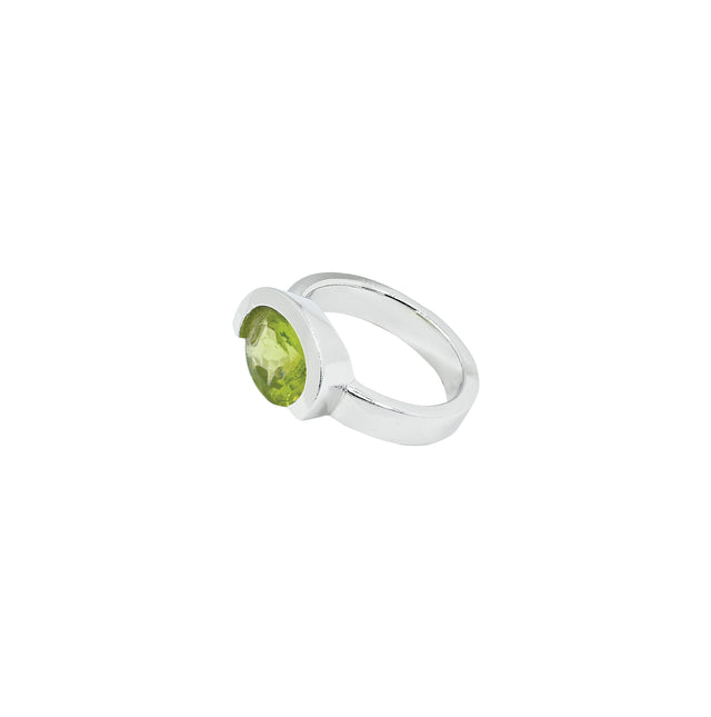 Peridot Ring (2.50 Carat / 2.75 Ratti)