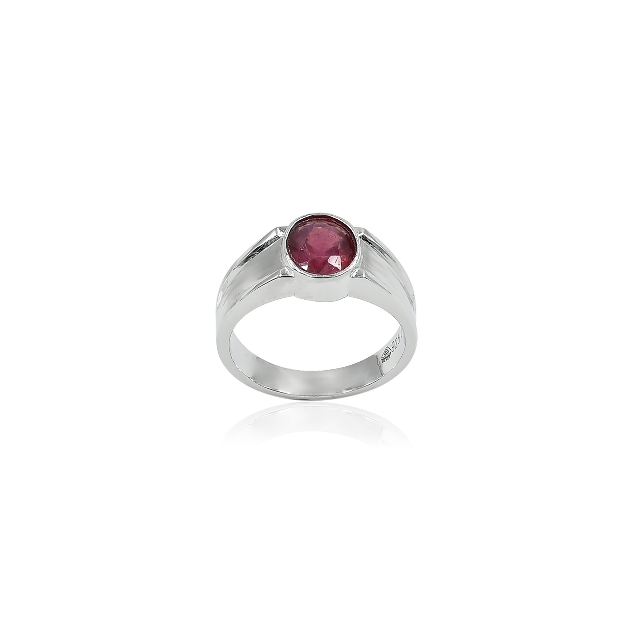 Natural Bangkok Ruby(Manik) 2.55ct (2.81 Ratti) Faceted Oval Cut Ring