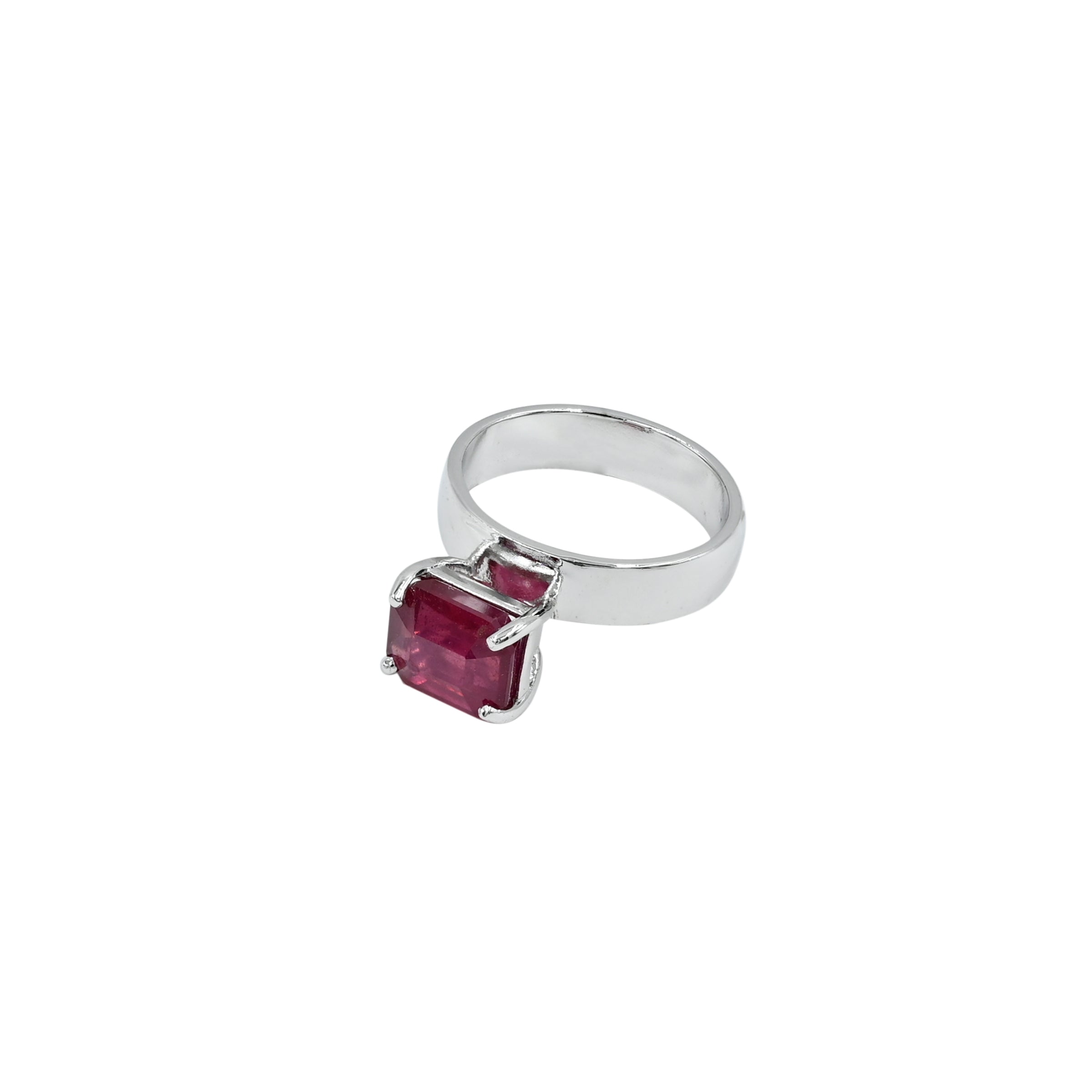Natural Bangkok Ruby(Manik) 3.10ct(3.41 Ratti) Faceted Oval Cut Ring