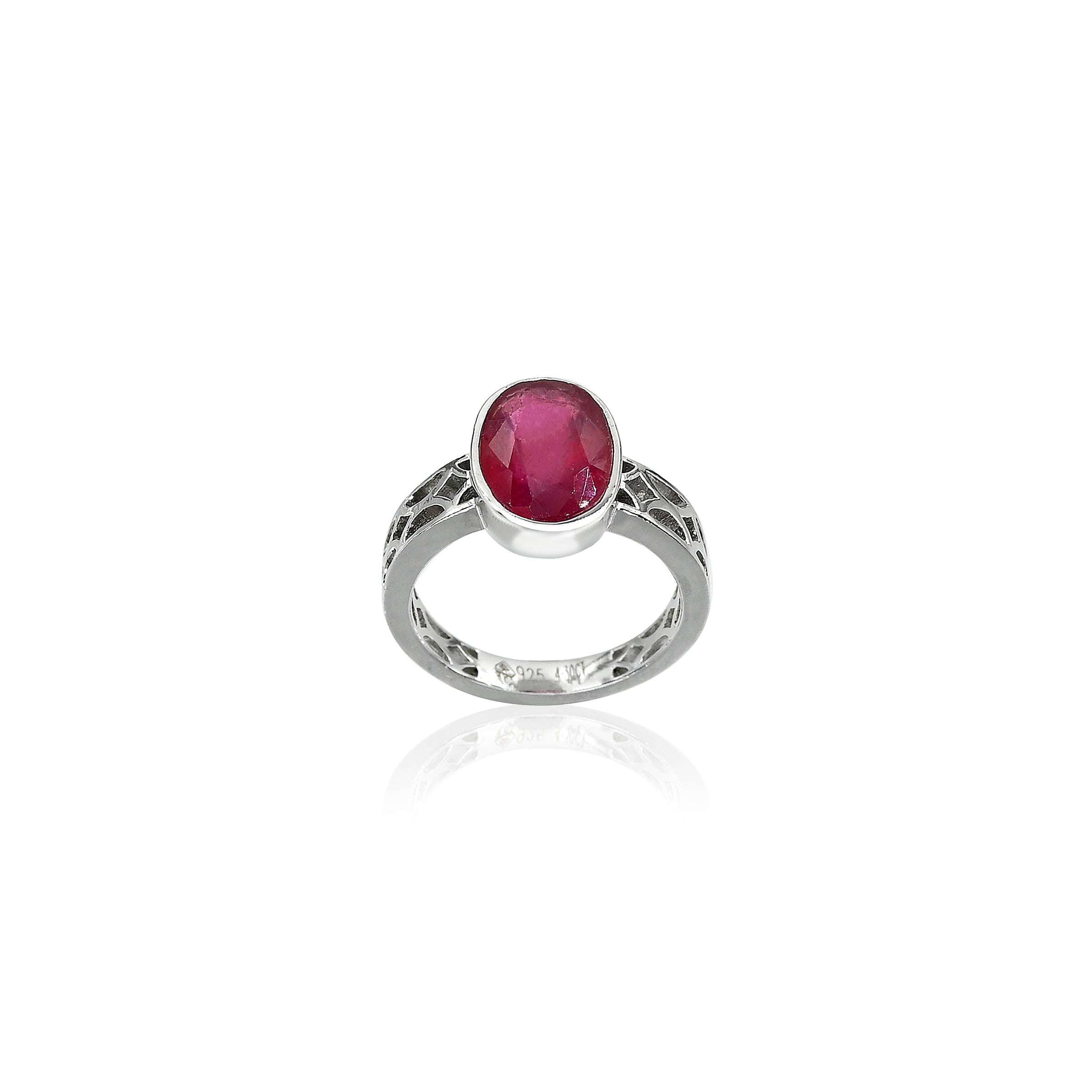 Natural Bangkok Ruby(Manik) 4.30ct(4.73 Ratti) Faceted Oval Cut Ring