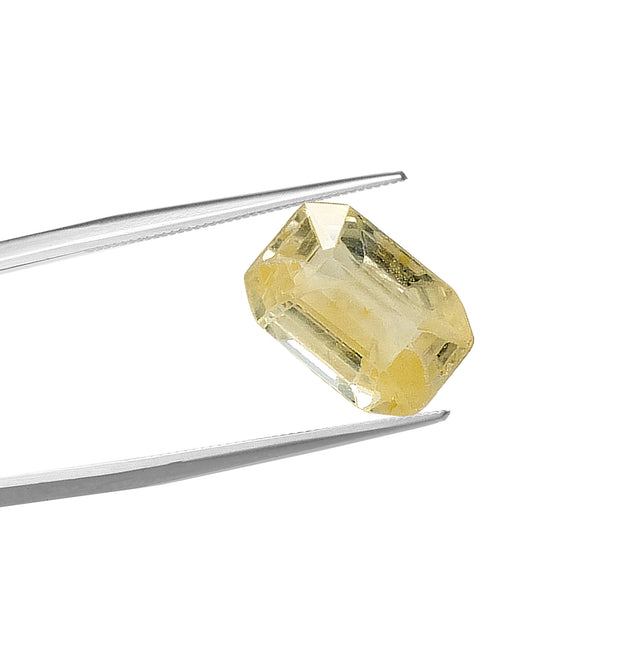Natural Yellow Sapphire Gemstone (2.25 Carat and 2.48 Ratti)