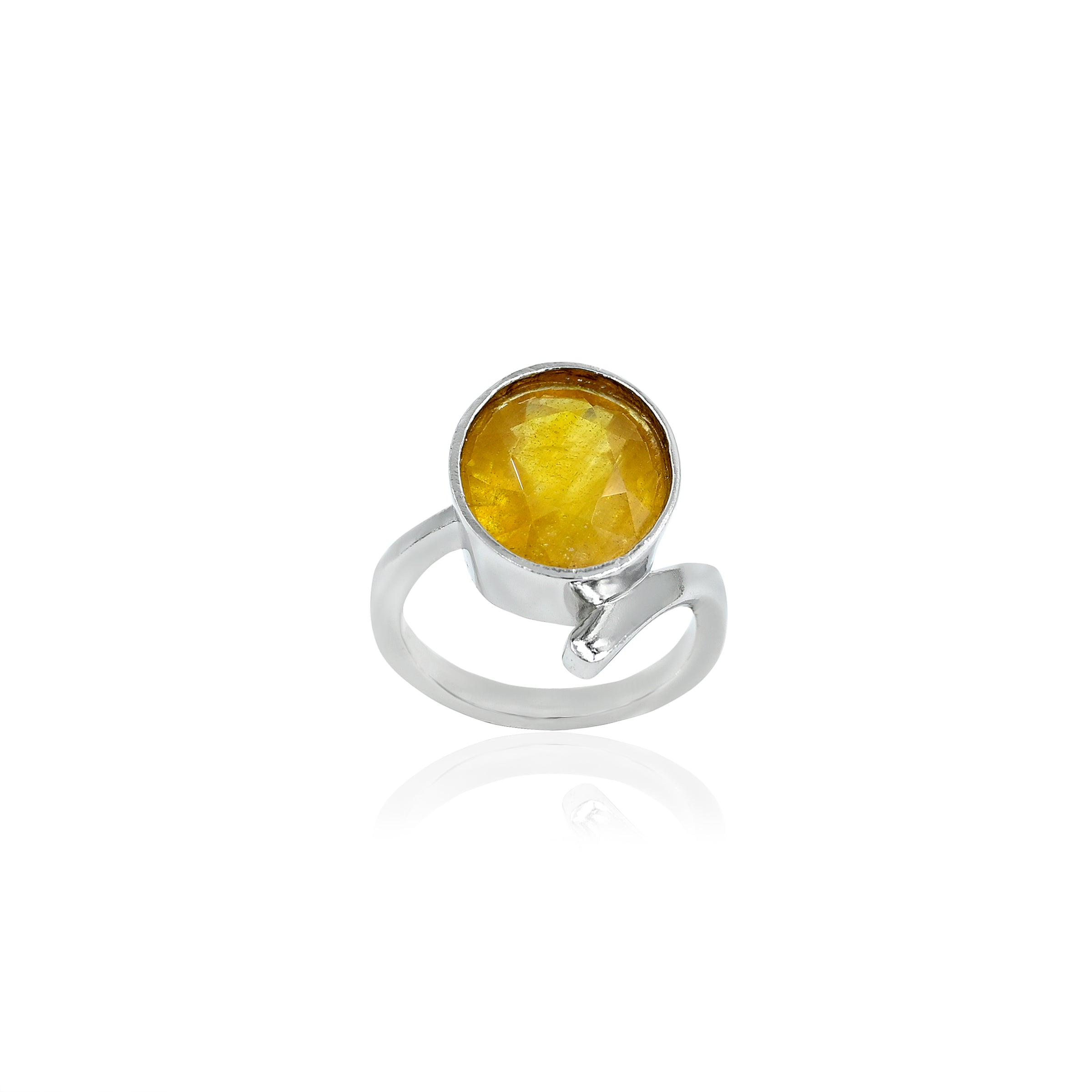 Natural Yellow Sapphire (Pukhraj) 7.50ct (8.25 Ratti) Faceted Oval Cut Unisex Ring