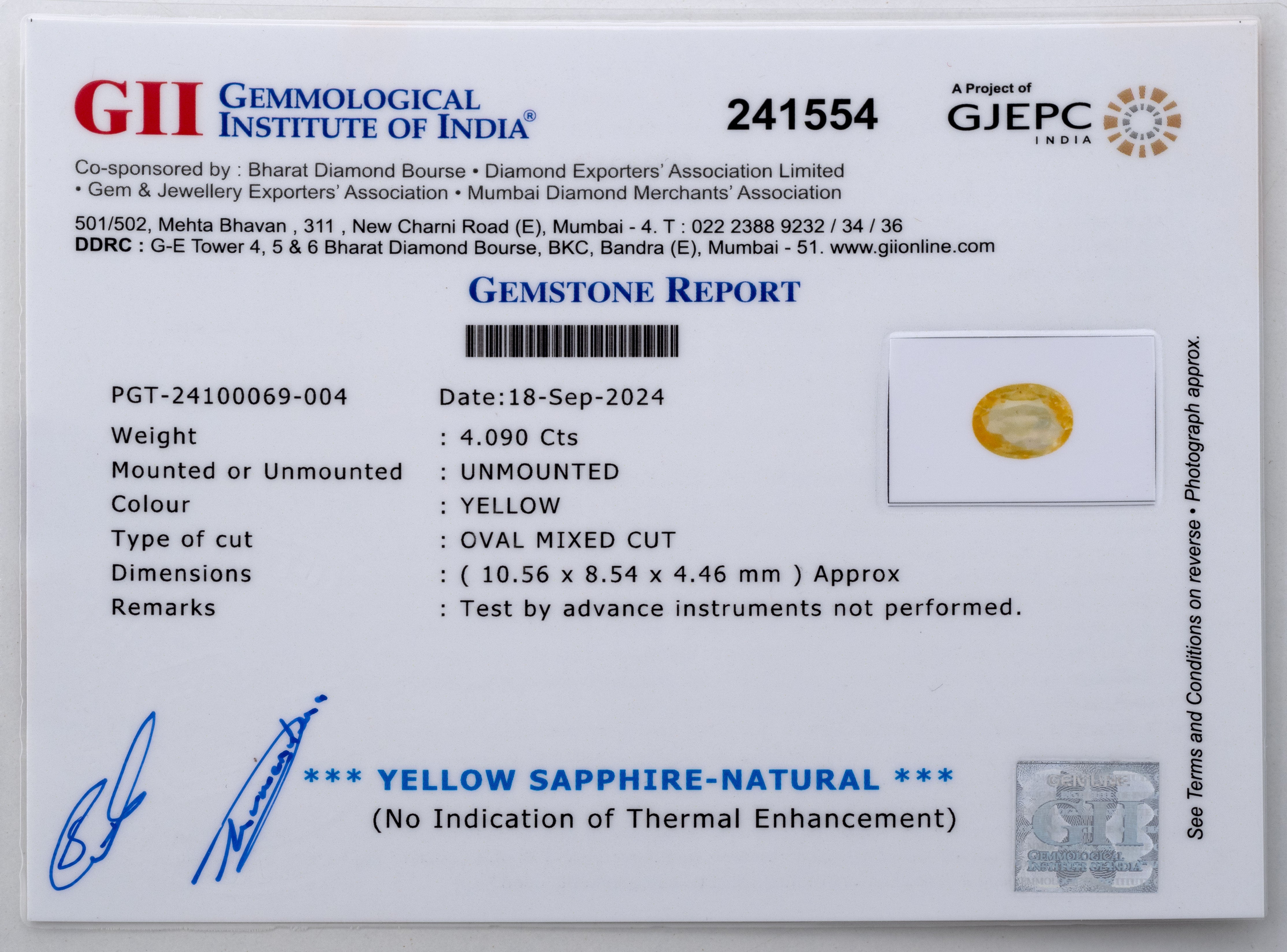 Natural Yellow Sapphire Gemstone (4.09 Carat and 4.50 Ratti)