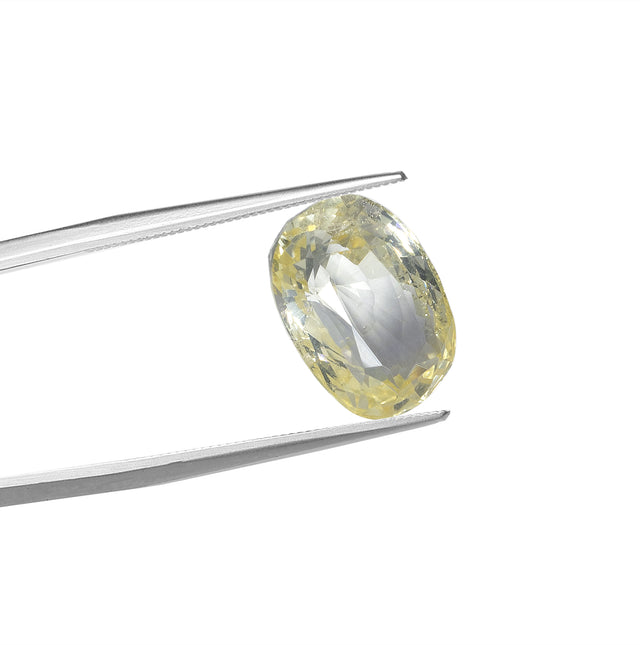 Natural Yellow Sapphire Gemstone (4.58 Carat and 5.04 Ratti)