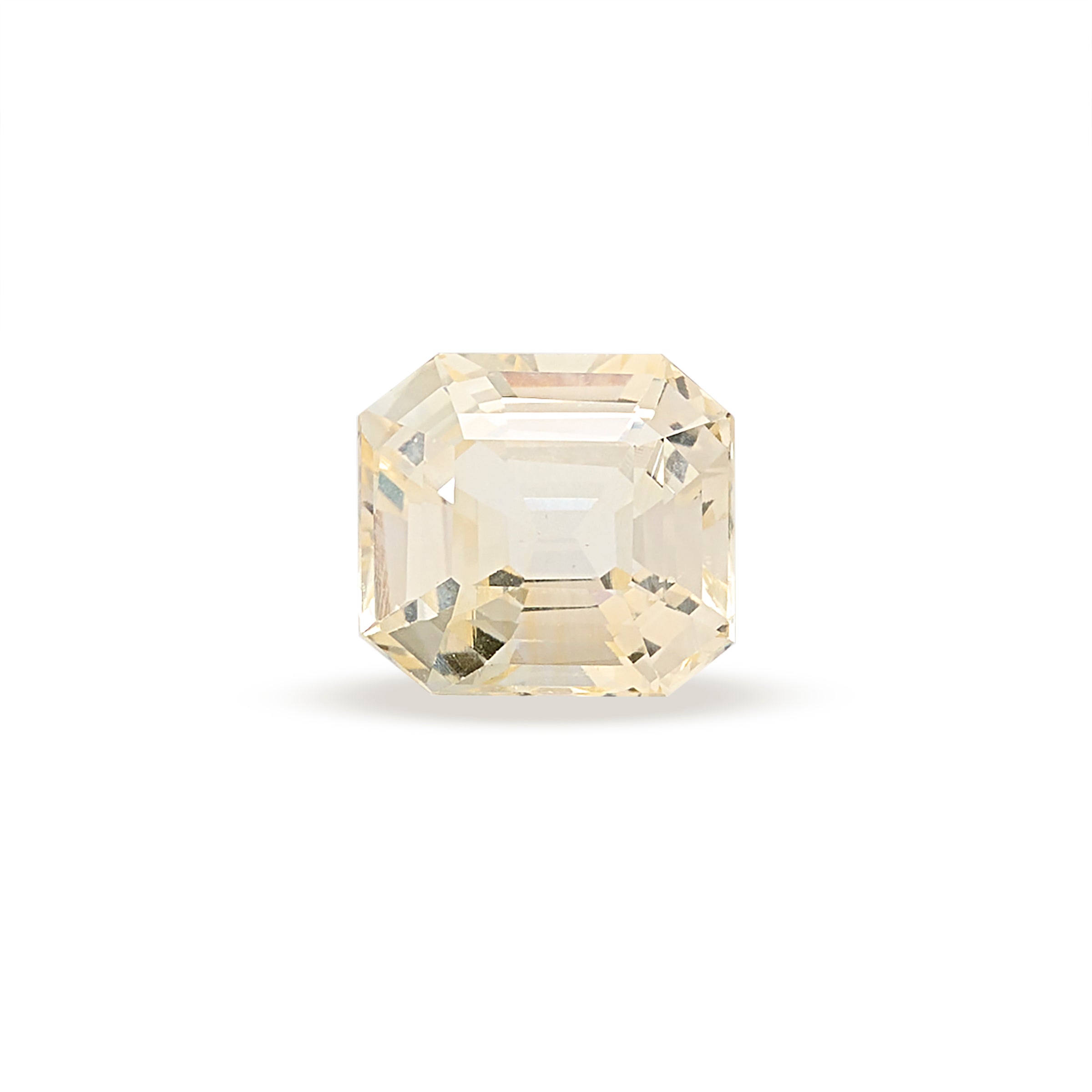 Natural Yellow Sapphire Gemstone (3.56 Carat and 3.92 Ratti)
